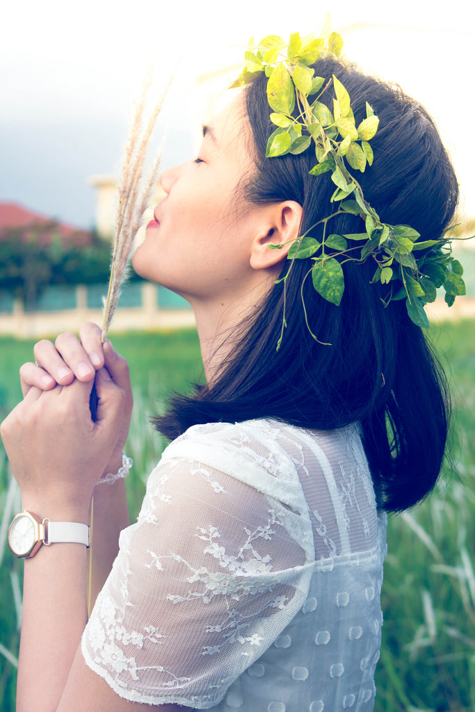 Sil-a, Sil-er, Sil-what? What’s Sillage (and How to Say It)?